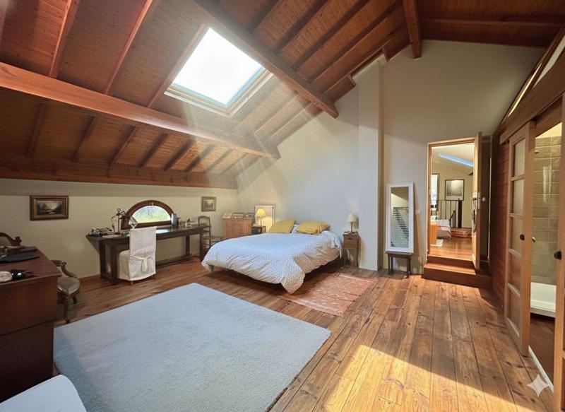 Maison - 195 m² - 5 pièces