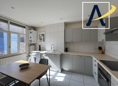 Appartement - 161 m² - 6 pièces