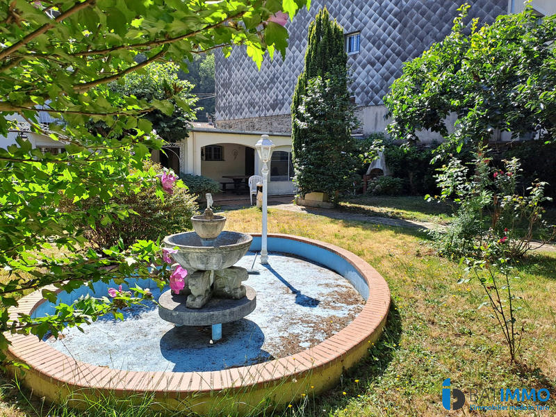 Maison - 200 m² - 10 pièces