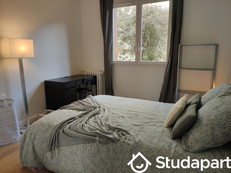 Chambre - 12 m² - 1 pièce