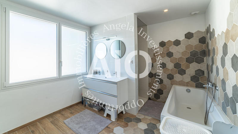 Maison - 168 m² - 5 pièces