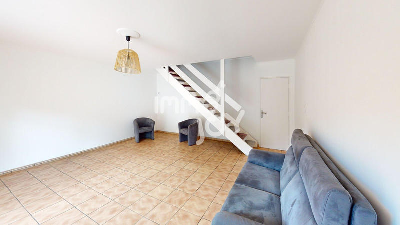 Maison - 96 m² - 5 pièces