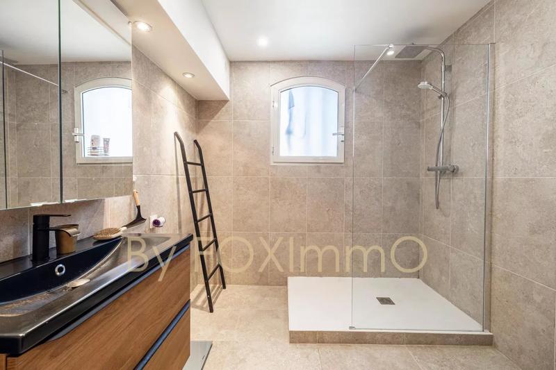 Villa - 178 m² - 6 pièces