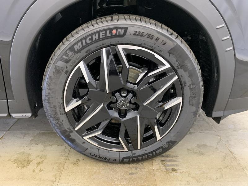 Peugeot 3008 Allure Hybrid 145 e-Dsc6 + Pack 360 Vision &amp; Drive Assist + Panoramic Navigation
