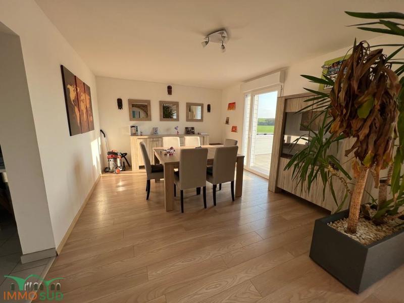 Pavillon - 130 m² - 5 pièces