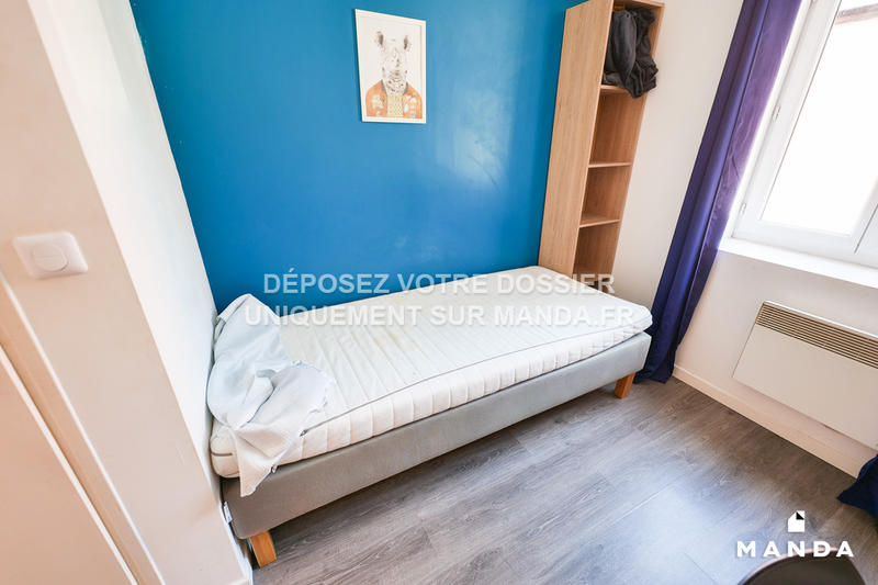 Chambre - 9 m² - 6 pièces