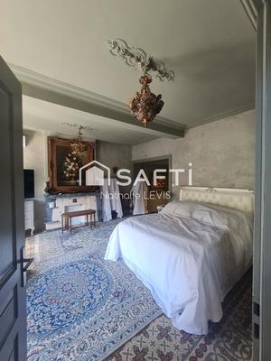 Maison - 223 m² - 6 pièces