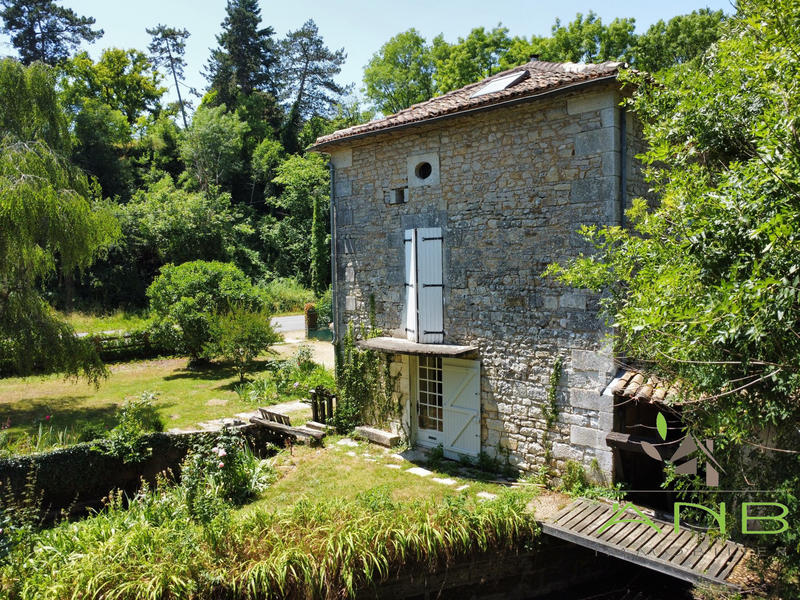 Maison ancienne - 191 m² - 5 pièces