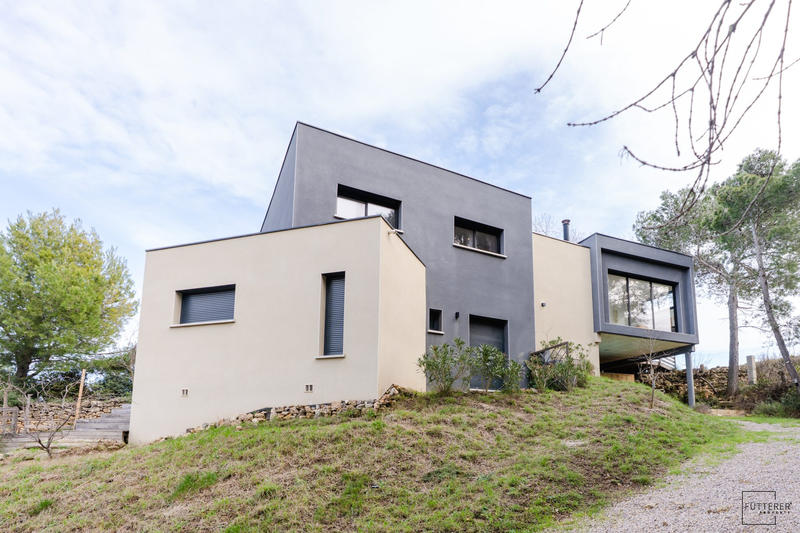 Villa - 213 m² - 11 pièces