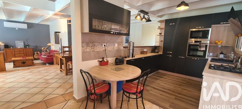 Maison - 205 m² - 6 pièces