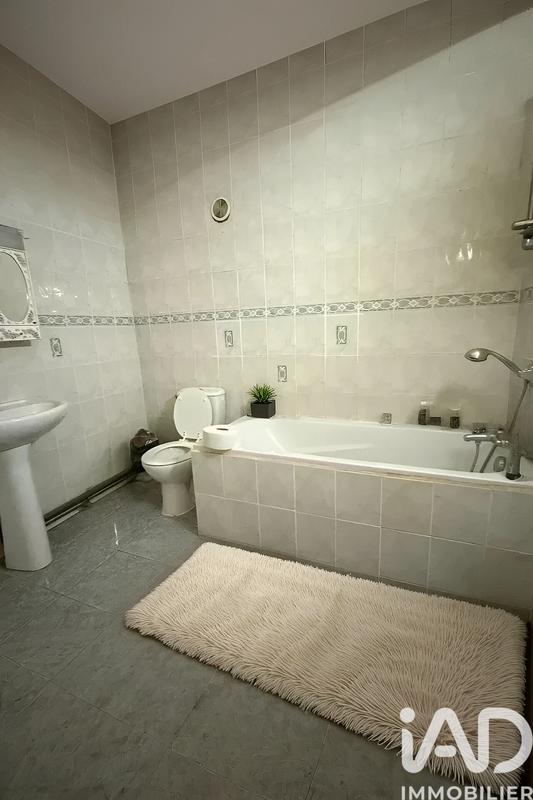 Maison - 175 m² - 12 pièces