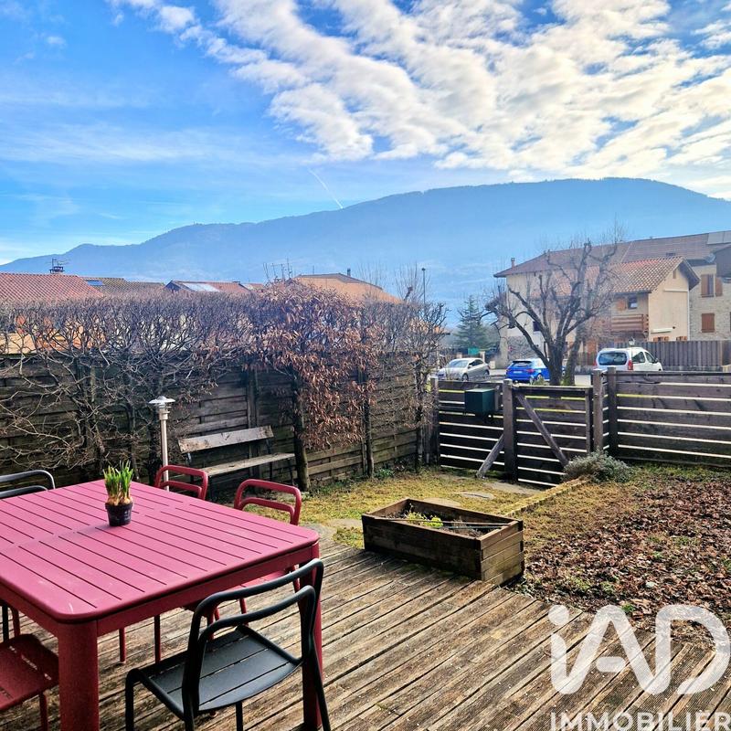 Maison - 94 m² - 7 pièces