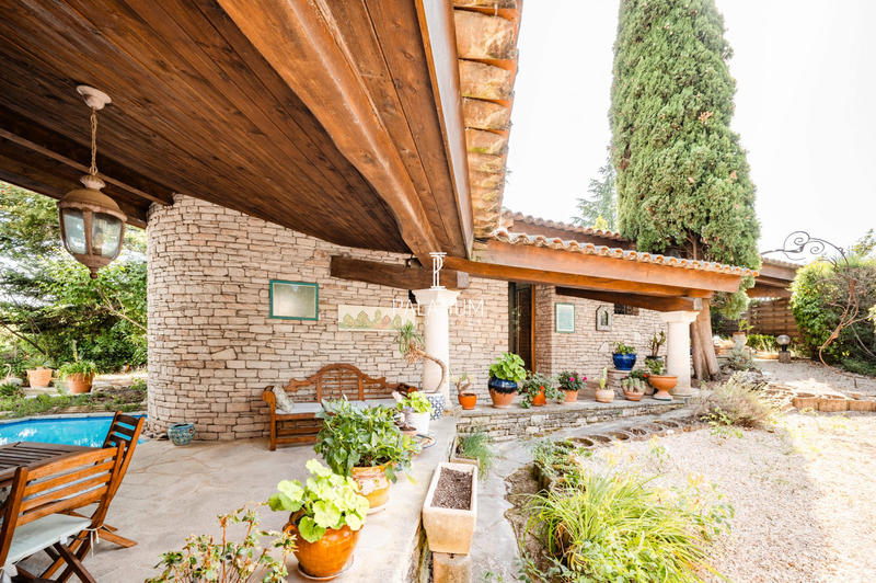 Maison ancienne - 235 m² - 8 pièces