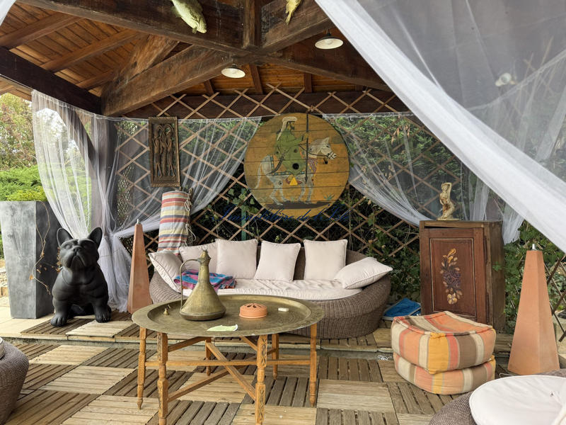 Maison - 467 m² - 11 pièces