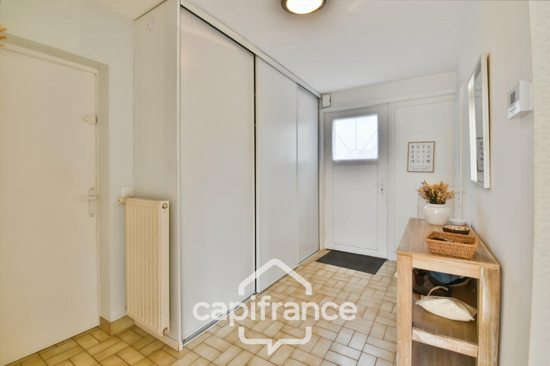 Maison - 137 m² - 6 pièces