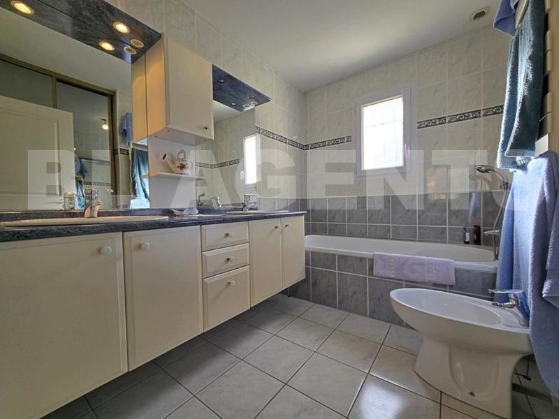 Maison - 134 m² - 5 pièces