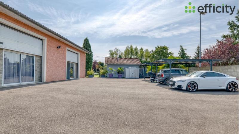 Maison - 264 m² - 8 pièces