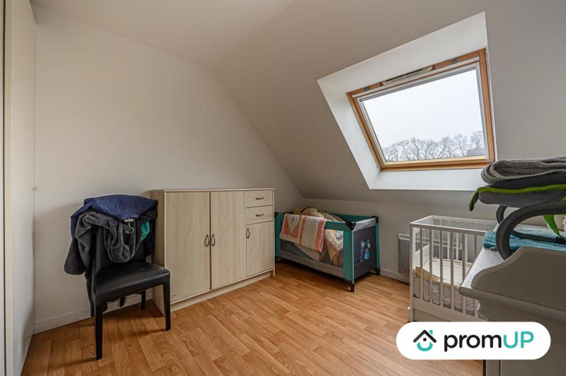 Maison traditionnelle - 77 m² - 4 pièces