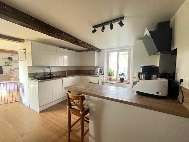 Maison - 90 m² - 5 pièces