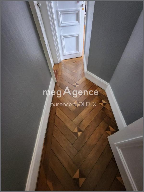 Maison - 430 m² - 12 pièces