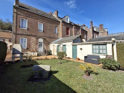 Maison - 111 m² - 6 pièces