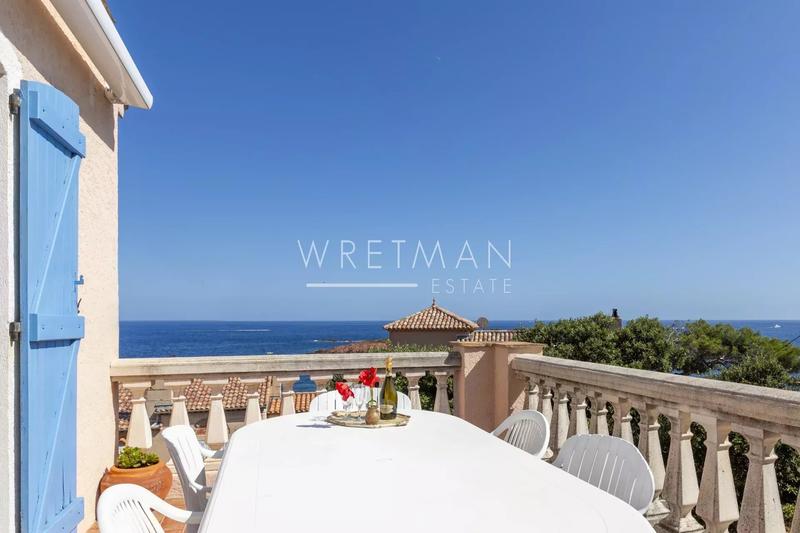 Villa - 212 m² - 6 pièces