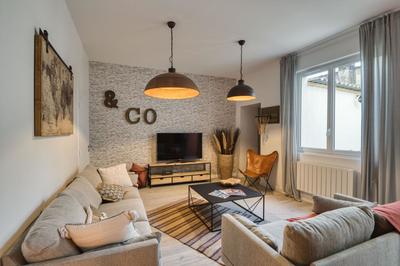 Maison - 187 m² - 10 pièces