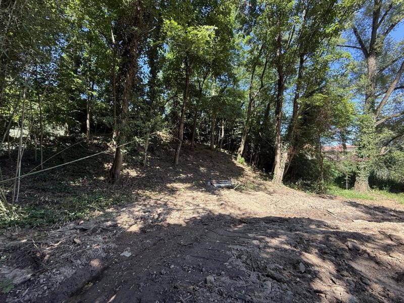 Terrain constructible - 1 660 m²