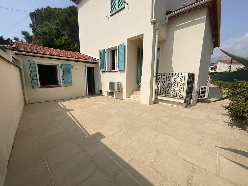 Appartement - 90 m² - 4 pièces