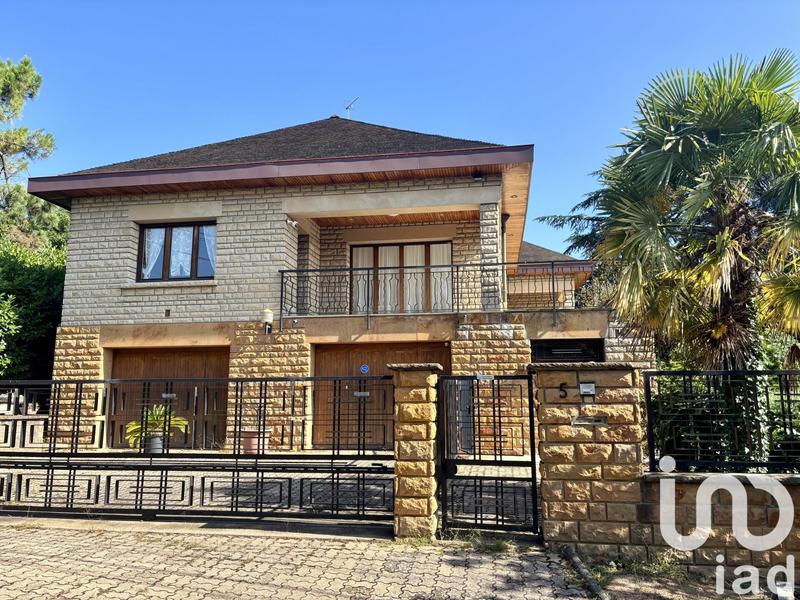 Maison - 300 m² - 7 pièces