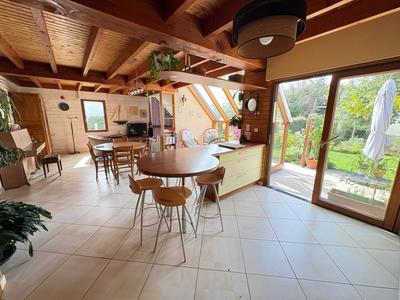 Maison - 130 m² - 6 pièces
