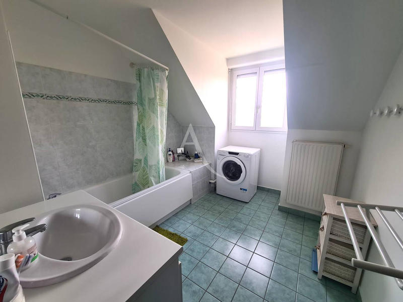 Maison - 89 m² - 5 pièces