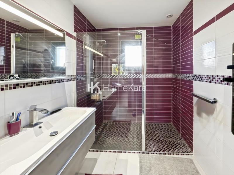 Maison - 140 m² - 5 pièces