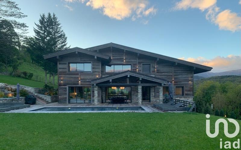 Châlet - 219 m² - 7 pièces