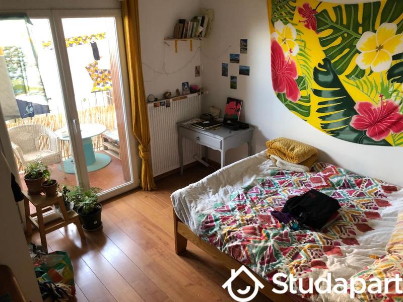 Chambre - 10 m² - 1 pièce