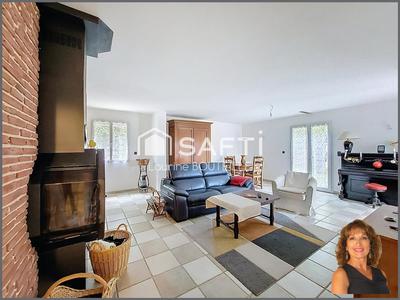 Maison - 202 m² - 8 pièces