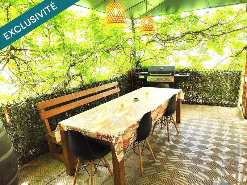 Maison - 210 m² - 8 pièces