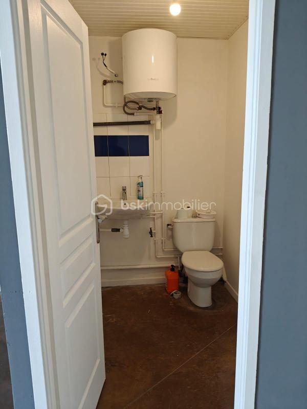 Local d'activité / Entrepôt - 171 m² - 4 pièces