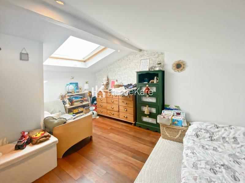 Maison - 92 m² - 5 pièces