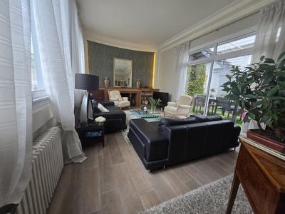 Maison - 198 m² - 7 pièces