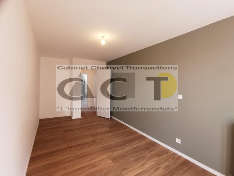 Appartement - 99 m² - 4 pièces