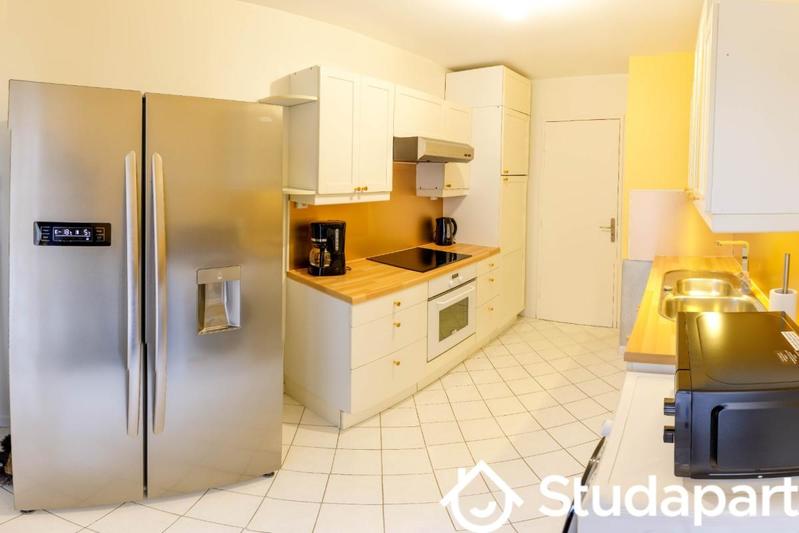 Chambre - 10 m² - 1 pièce