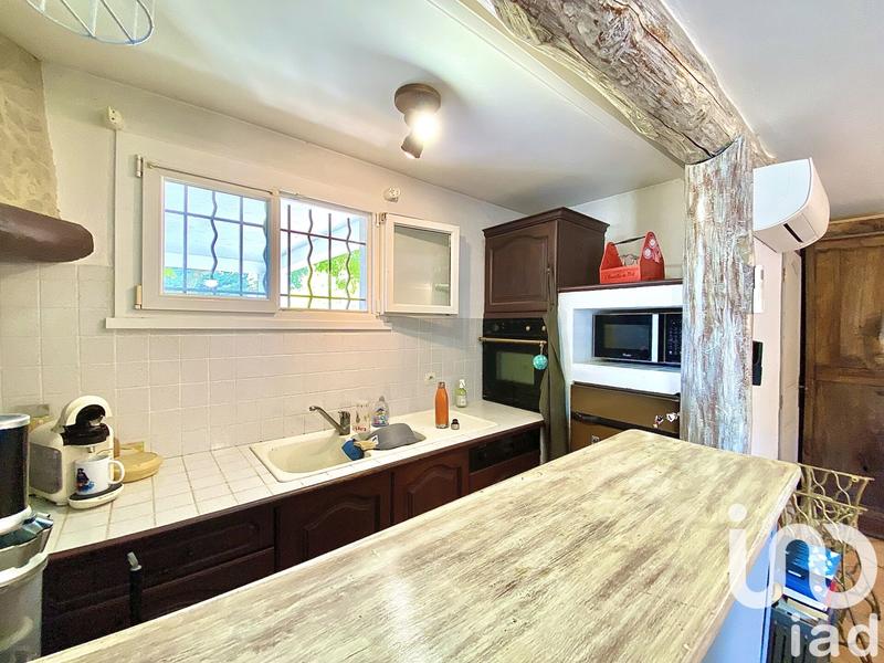 Maison - 303 m² - 19 pièces