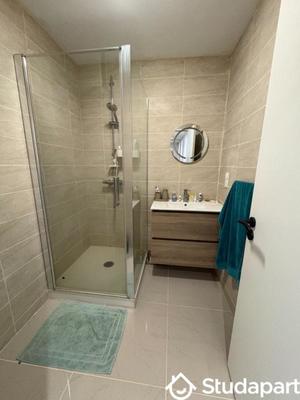 Chambre - 9 m² - 1 pièce