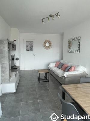 Chambre - 9 m² - 1 pièce