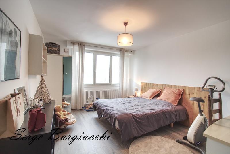 Maison - 336 m² - 12 pièces