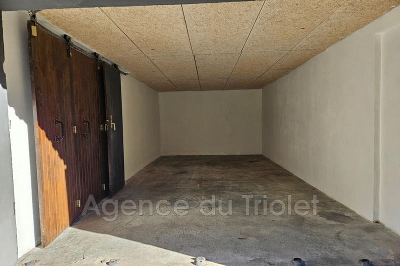 Parking / Garage - 16 m²