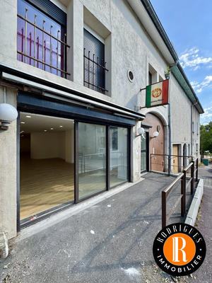 Local commercial - 121 m² - 3 pièces