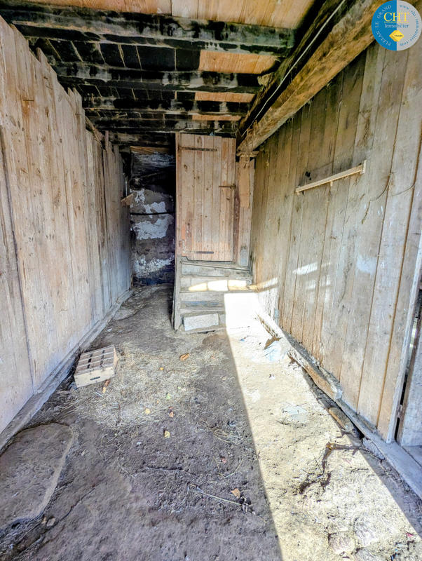 Maison - 270 m² - 6 pièces