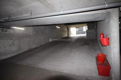 Parking / Garage - 13 m²